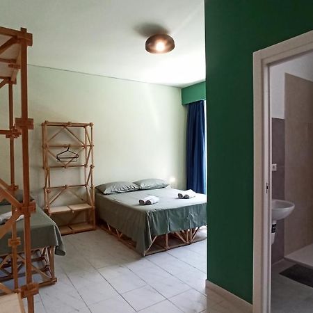 Casa Base Hotel Bari Bagian luar foto