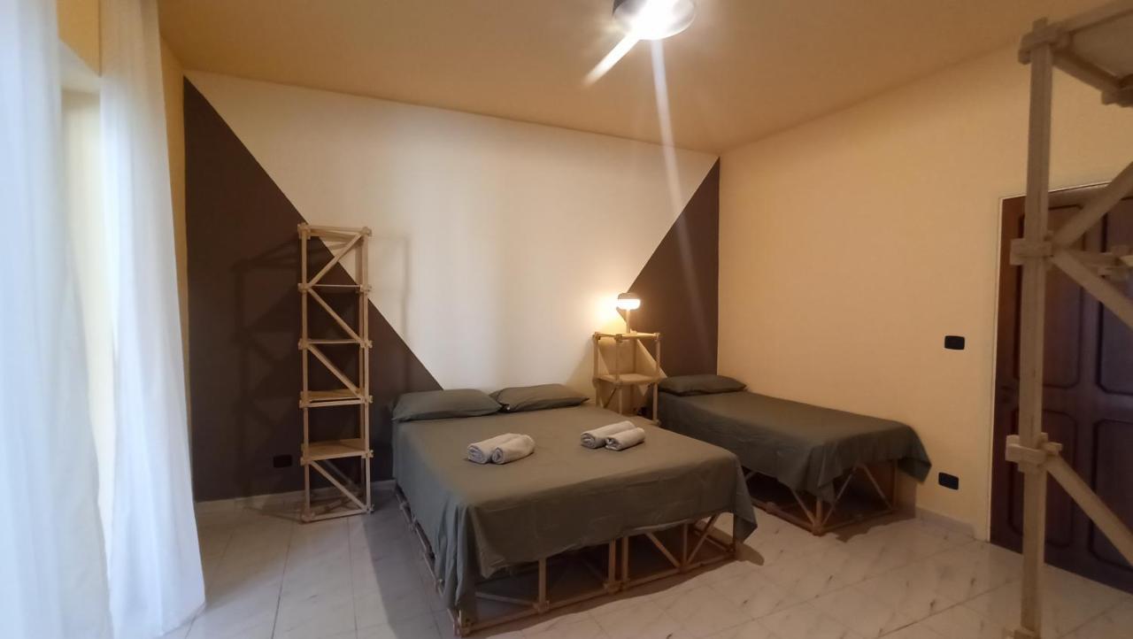 Casa Base Hotel Bari Bagian luar foto