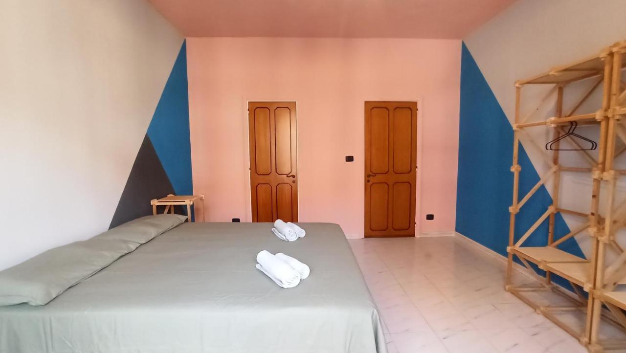 Casa Base Hotel Bari Bagian luar foto