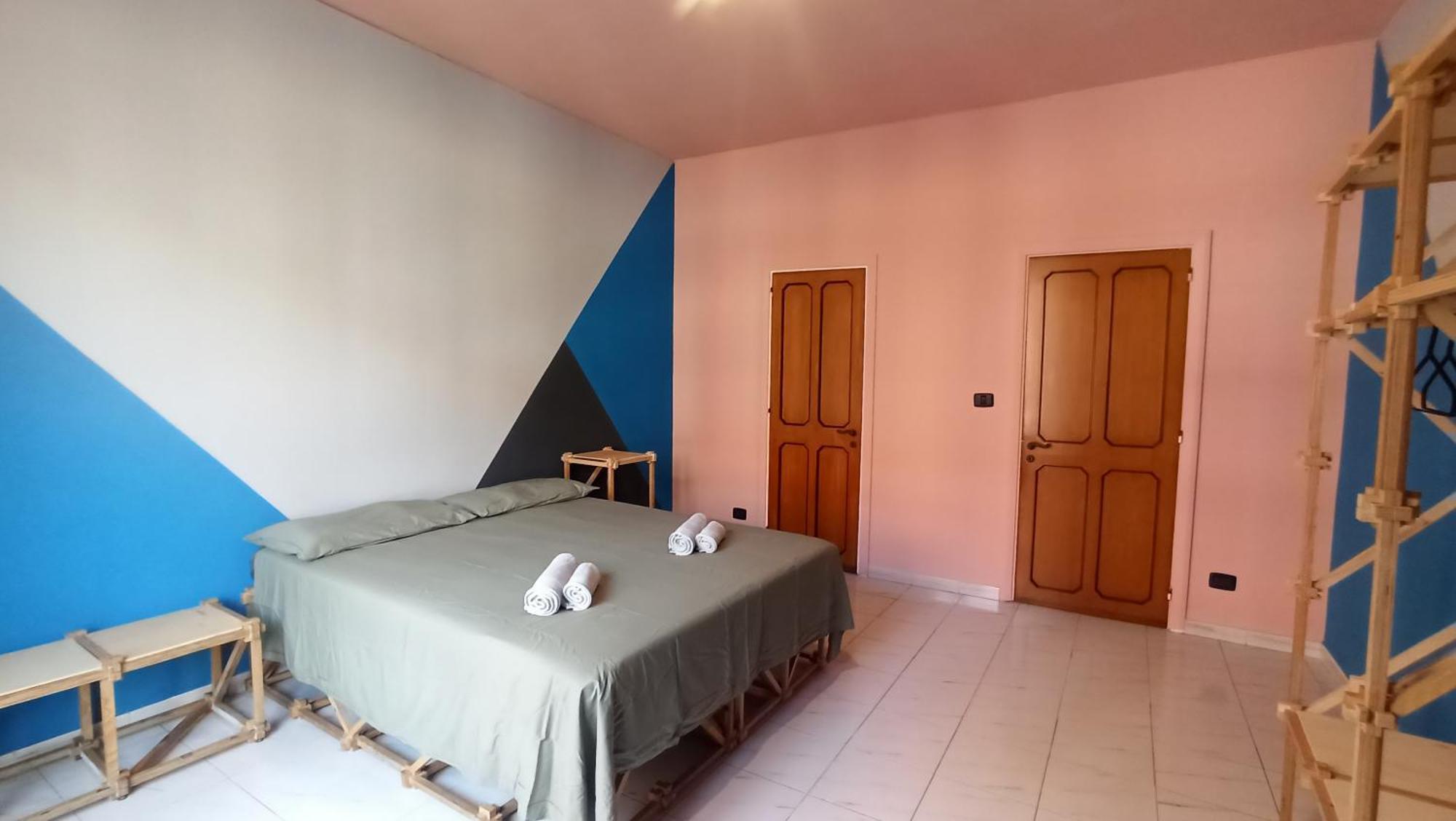 Casa Base Hotel Bari Bagian luar foto